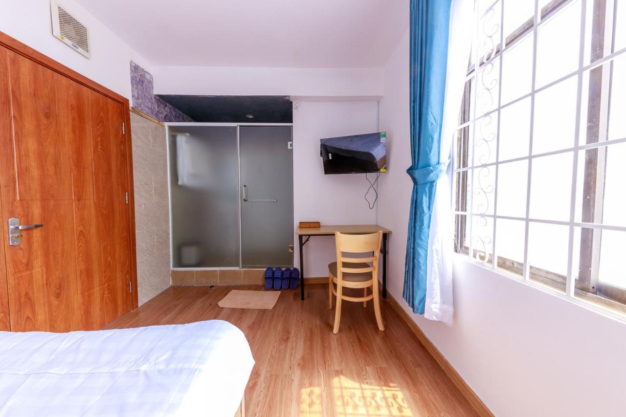 Venus Hotel & Massage - Bui Vien Walking Street Ho Chi Minh City Exterior photo